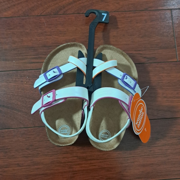 🆕️ Girls Bundle Wonder Nation Gladiator & Strappy Sandals  Sz Y7 NWT - Picture 3 of 4